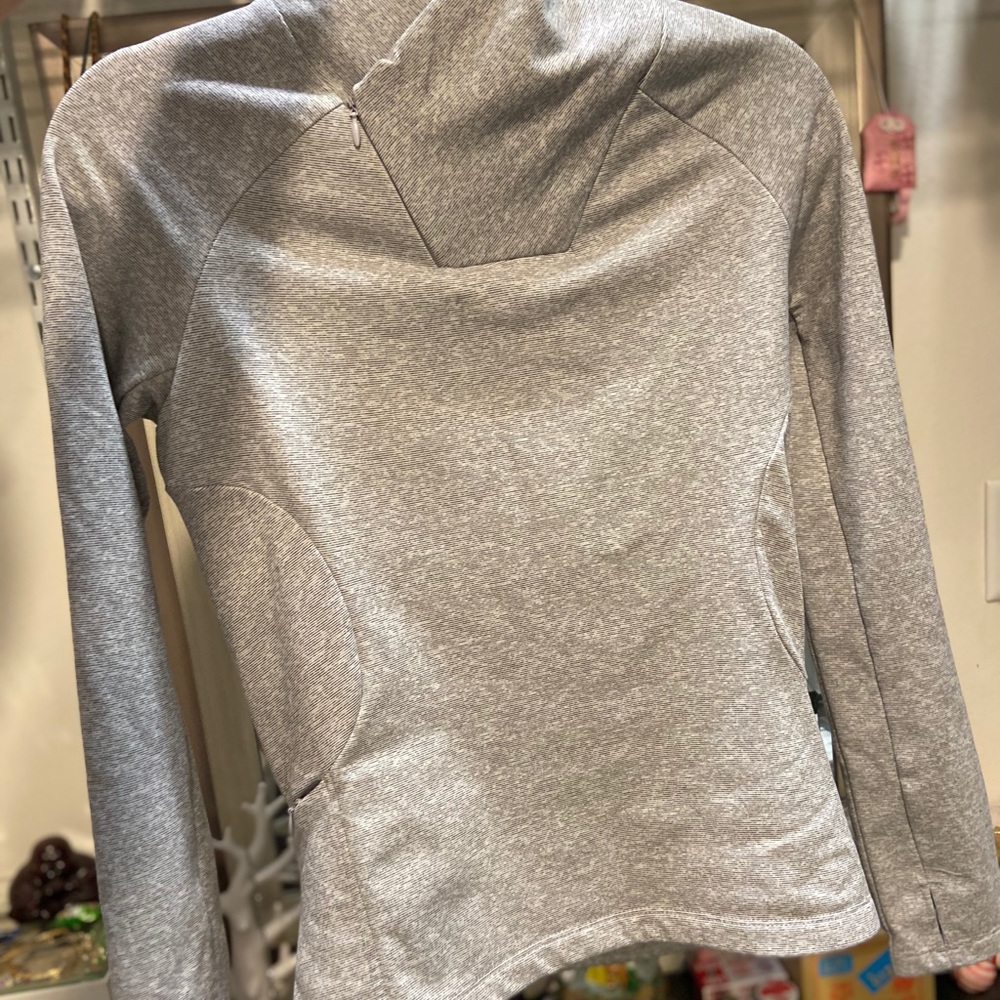 Unbranded pullover